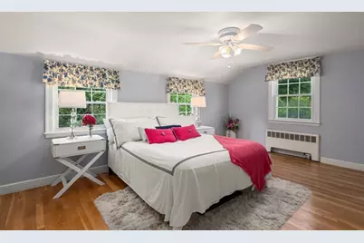 46 Norwich Circle, Medford, MA 02155 - Photo 17