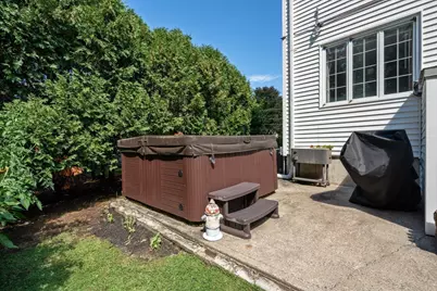 46 Norwich Circle, Medford, MA 02155 - Photo 35