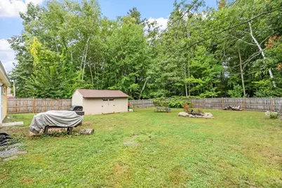 51 Richardson Avenue, Dracut, MA 01826 - Photo 29