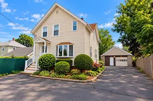 13 Fremont Pl, Lynn, MA 01902 - Photo 1