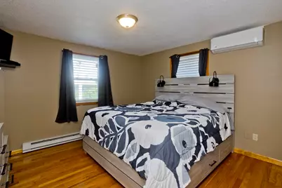 115 Blanchwood Ave, Chicopee, MA 01013 - Photo 9