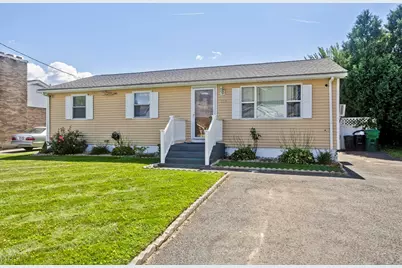 115 Blanchwood Ave, Chicopee, MA 01013 - Photo 1