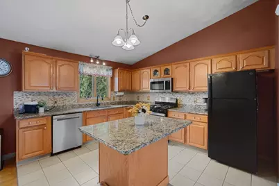 52 Family Dr, Fall River, MA 02721 - Photo 7