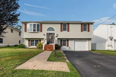 52 Family Dr, Fall River, MA 02721 - Photo 1