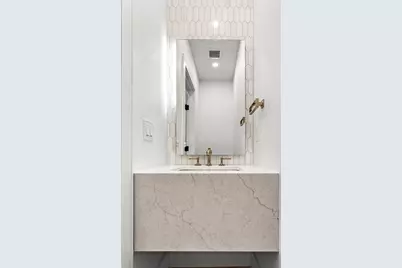 327 Alewife Brook Pkwy #B, Somerville, MA 02144 - Photo 33