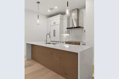 327 Alewife Brook Pkwy #B, Somerville, MA 02144 - Photo 9