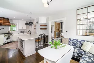 56 Curve St, Wellesley, MA 02482 - Photo 3