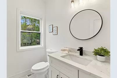 38 Elmwood St #4, Salisbury, MA 01952 - Photo 11