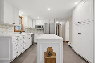 245 Albee Rd, Uxbridge, MA 01569 - Photo 9