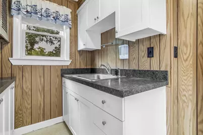 3 Cleveland St, Salem, MA 01970 - Photo 27