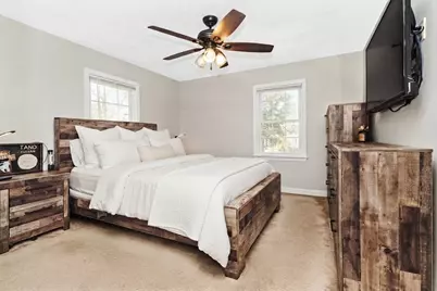 42 Mokema Ave, Waltham, MA 02451 - Photo 9