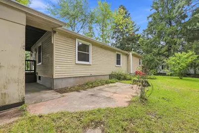 36 Silver Lake Dr, Agawam, MA 01001 - Photo 35