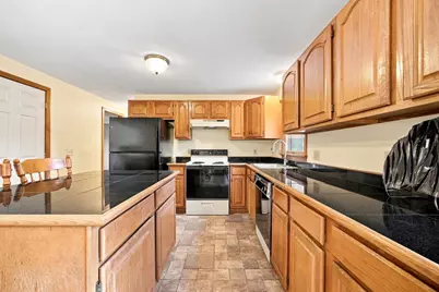 10 Mountianview Street, Wilbraham, MA 01095 - Photo 9