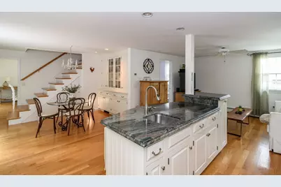 37 Pine St, Natick, MA 01760 - Photo 9