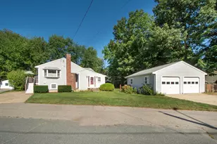40 Border Rd, Holbrook, MA 02343 - Photo 1