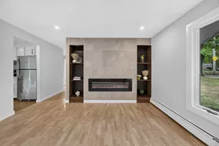 17 Grover St, Beverly, MA 01915 - Photo 11