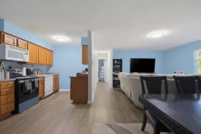 22 Dailey St #F, Attleboro, MA 02703 - Photo 9
