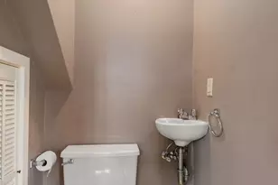 60 Wellesley St, Weston, MA 02493 - Photo 23