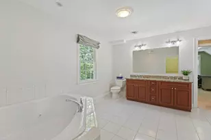 8 Wildewood Dr, Paxton, MA 01612 - Photo 27