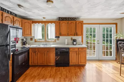 4 Henry Marsh Rd #B, Oxford, MA 01540 - Photo 5