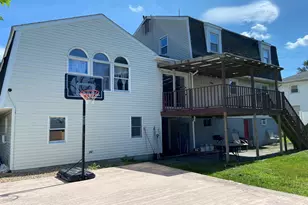 27 Fenwick, Revere, MA 02151 - Photo 3