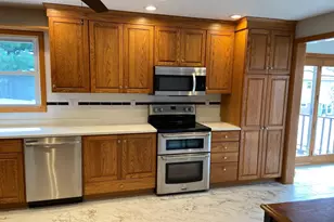 27 Fenwick, Revere, MA 02151 - Photo 15