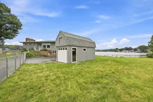 29 Lakeshore Dr, Wales, MA 01081 - Photo 31