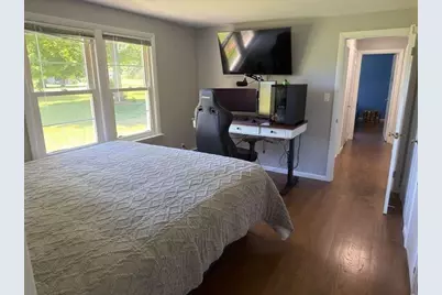 91 Pleasant St, Northborough, MA 01532 - Photo 9