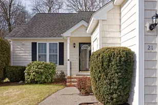 21 Surry Dr, Uxbridge, MA 01569 - Photo 1