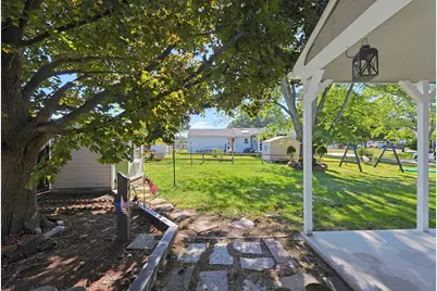 28 Deerfield Rd, Attleboro, MA 02703 - Photo 33