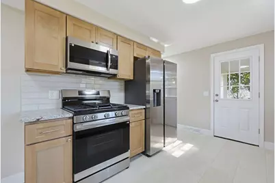 28 Deerfield Rd, Attleboro, MA 02703 - Photo 5