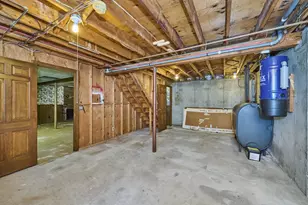 4 Hyder St, Westborough, MA 01581 - Photo 33