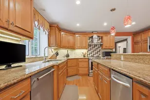 66 Farrington Ln, Marlborough, MA 01752 - Photo 13