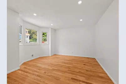 12 Boston St, Lynn, MA 01904 - Photo 5