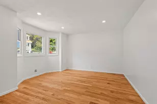 12 Boston St, Lynn, MA 01904 - Photo 5