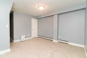 35 Chestnut St, Chelsea, MA 02150 - Photo 21