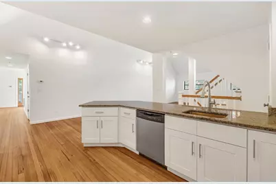 157 Beale Street #5, Quincy, MA 02170 - Photo 5