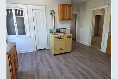 14 Douglas Ct #3rd FL, Worcester, MA 01603 - Photo 3
