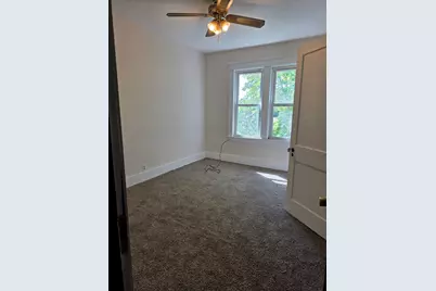 14 Douglas Ct #3rd FL, Worcester, MA 01603 - Photo 9