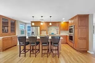 5 Swan Cir, Shrewsbury, MA 01545 - Photo 9