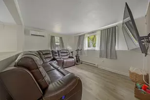 61 Taunton St, Bellingham, MA 02019 - Photo 5