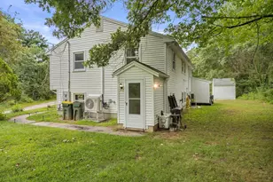 61 Taunton St, Bellingham, MA 02019 - Photo 23
