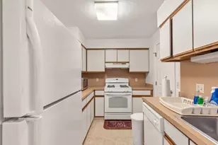 15 Marion St, Boston, MA 02131 - Photo 7