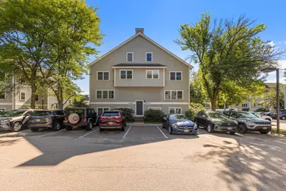 15 Marion St #F, Boston, MA 02131 - Photo 17