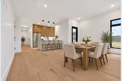 13 Clyde St #B, Somerville, MA 02145 - Photo 3