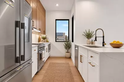 13 Clyde St #B, Somerville, MA 02145 - Photo 5
