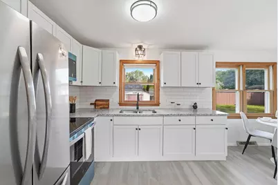30 French St, Springfield, MA 01104 - Photo 11