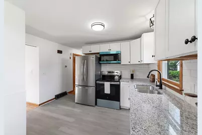 30 French St, Springfield, MA 01104 - Photo 11