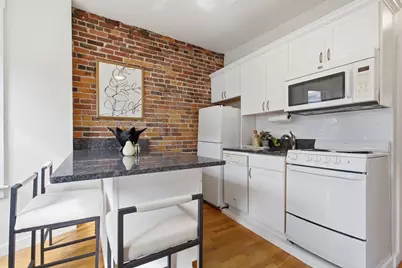 32 Grove St #8, Boston, MA 02114 - Photo 11
