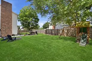 380 Plumtree Rd, Springfield, MA 01118 - Photo 35
